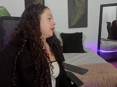 RubyStrong online show from November 5, 2025, 12:30 pm