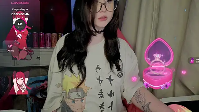 hornyprincess19 online show from April 13, 2026, 8:02 pm