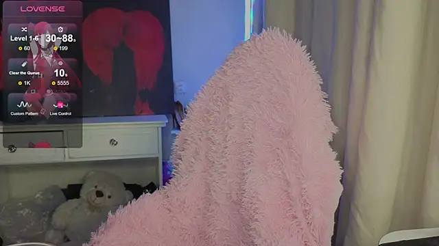 hornyprincess19 online show from October 31, 2025, 10:23 am