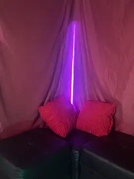 Snapshot of Dark_chanel chatting on October 24, 2025, 4:22 am Dark chanel online show from October 24, 2025, 4:22 am