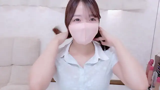 Snapshot of Mayu_o19o chatting on February 15, 2026, 12:11 am Mayu o19o online show from February 15, 2026, 12:11 am