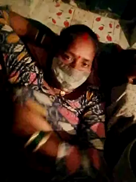 Snapshot of CUTE-004 chatting on October 7, 2025, 3:46 pm CUTE-004 online show from October 7, 2025, 3:46 pm