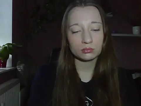 LindaPretty online show from September 23, 2025, 6:20 am