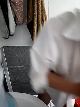 Snapshot of Yui-Linh chatting on September 10, 2025, 1:26 am Yui-Linh online show from September 10, 2025, 1:26 am