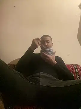 Hehjehjeqll online show from April 3, 2026, 11:44 pm