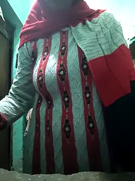 Snapshot of your_favourite_bhabhi chatting on February 3, 2026, 11:32 pm your favourite bhabhi online show from February 3, 2026, 11:32 pm