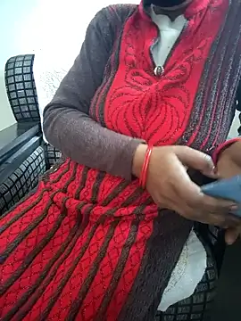 Snapshot of your_favourite_bhabhi chatting on January 15, 2026, 6:17 am your favourite bhabhi online show from January 15, 2026, 6:17 am