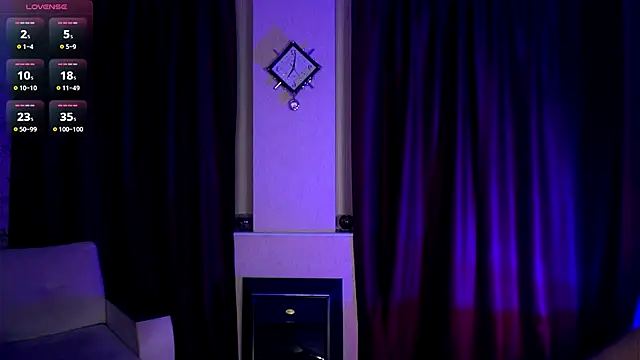 ShariTietge online show from November 23, 2025, 7:57 pm