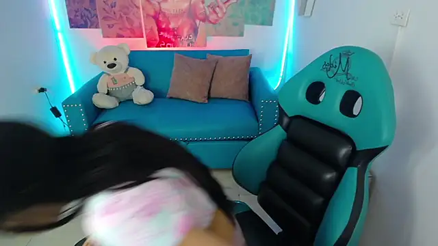 Ariannaa m online show from November 15, 2025, 10:30 am