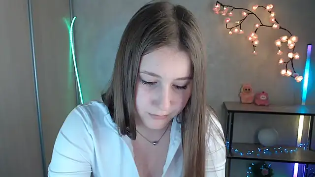 Snapshot of Milka_kamila chatting on May 26, 2026, 12:36 pm Milka kamila online show from May 26, 2026, 12:36 pm