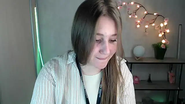 Snapshot of Milka_kamila chatting on May 22, 2026, 1:20 pm Milka kamila online show from May 22, 2026, 1:20 pm