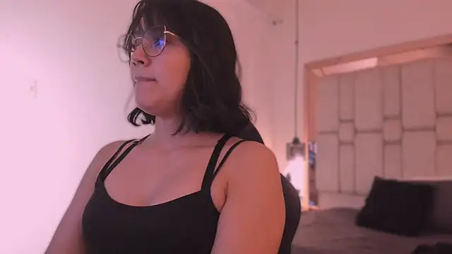 AnnaraLein online show from December 3, 2025, 12:44 am