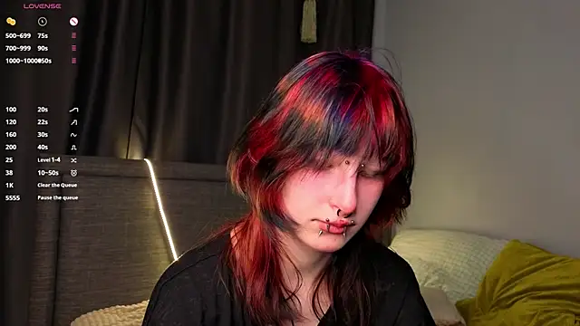 Snapshot of KandraCruser chatting on December 19, 2025, 8:11 pm KandraCruser online show from December 19, 2025, 8:11 pm