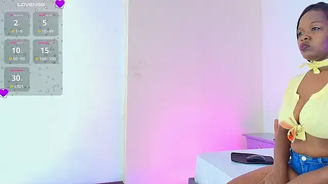 Snapshot of DARELYN_REED_ chatting on October 30, 2025, 7:55 pm DARELYN REED online show from October 30, 2025, 7:55 pm