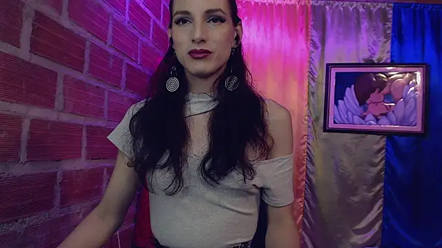 Moira-Hot online show from November 3, 2025, 7:06 pm