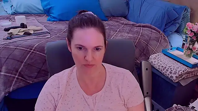 ninajaymes online show from September 8, 2025, 8:41 pm