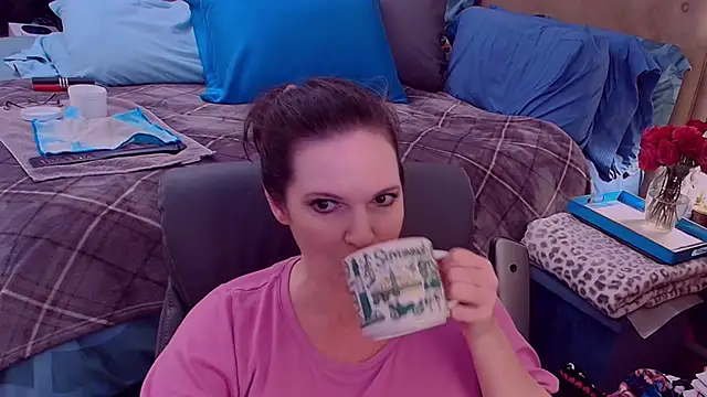 ninajaymes online show from October 6, 2025, 10:54 pm