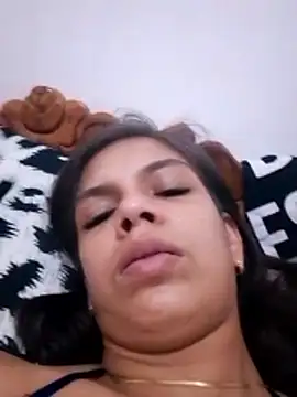 Snapshot of estefanyabreu chatting on October 21, 2025, 10:53 pm estefanyabreu online show from October 21, 2025, 10:53 pm