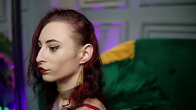 SaraiAngel online show from November 11, 2025, 8:47 pm