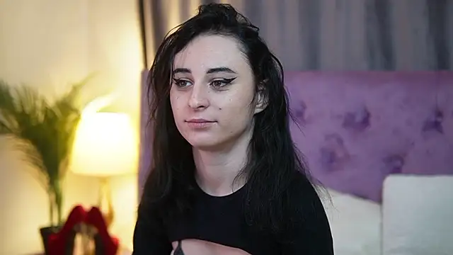 Snapshot of SaraiAngel chatting on March 2, 2026, 10:38 pm SaraiAngel online show from March 2, 2026, 10:38 pm