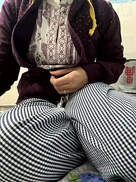 miss moonikaa online show from January 14, 2026, 8:51 am