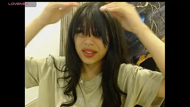 EIVIY1609 online show from September 12, 2025, 1:22 pm