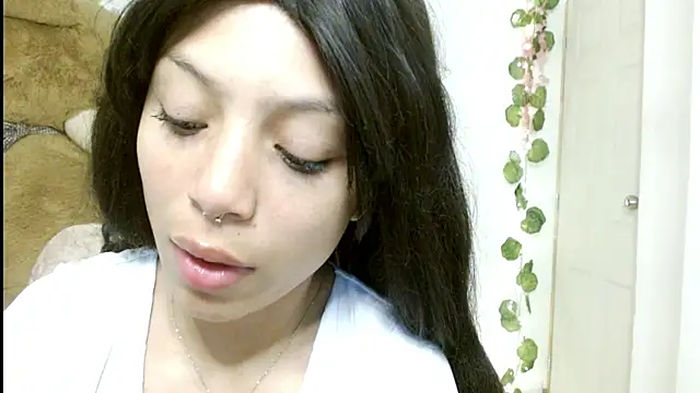 EIVIY1609 online show from October 10, 2025, 2:29 pm