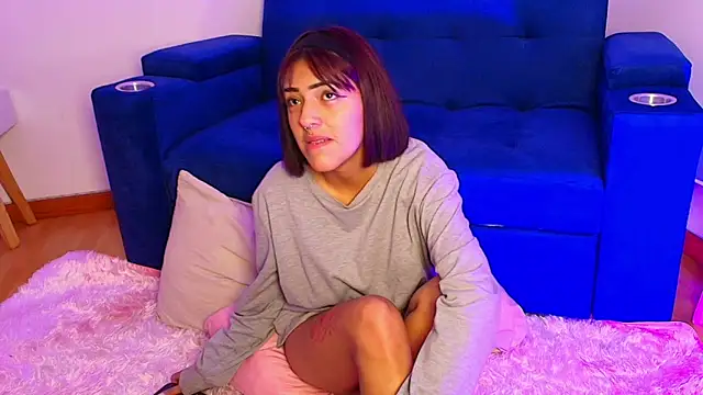 Dulce Bella  online show from November 11, 2025, 8:31 am