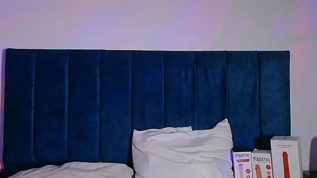 Dulce Bella  online show from October 7, 2025, 11:55 am