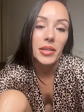 Snapshot of gardenxrose chatting on December 1, 2025, 10:05 am gardenxrose online show from December 1, 2025, 10:05 am