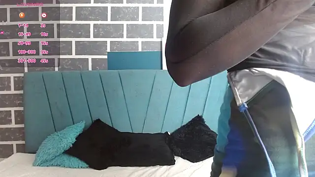 Chloe Brown3 online show from November 30, 2025, 6:09 pm