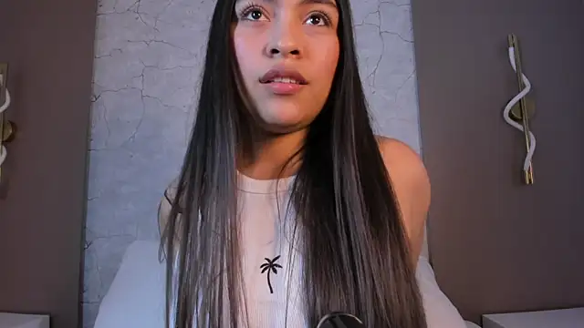 allie bruce online show from December 22, 2025, 2:22 am