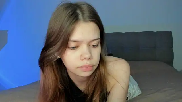 Milimeowww online show from December 1, 2025, 5:58 pm