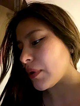 Snapshot of leil_6680 chatting on September 9, 2025, 3:05 am leil 6680 online show from September 9, 2025, 3:05 am