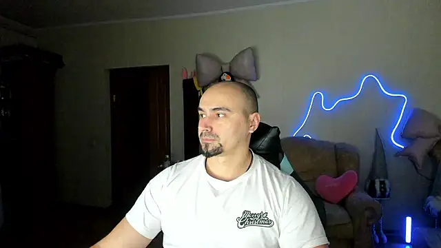 Snapshot of Gri_SH chatting on February 19, 2026, 10:18 pm Gri SH online show from February 19, 2026, 10:18 pm