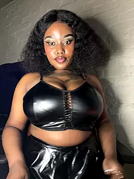 Snapshot of QUEEN_NOBUHLE_777 chatting on October 17, 2025, 5:48 pm QUEEN NOBUHLE 777 online show from October 17, 2025, 5:48 pm