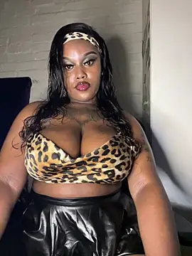 Snapshot of QUEEN_NOBUHLE_777 chatting on November 28, 2025, 10:54 pm QUEEN NOBUHLE 777 online show from November 28, 2025, 10:54 pm