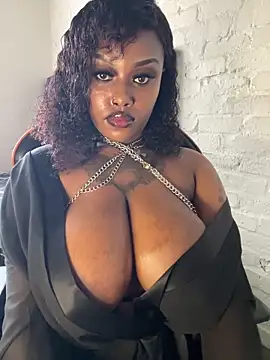 Snapshot of QUEEN_NOBUHLE_777 chatting on October 31, 2025, 1:41 pm QUEEN NOBUHLE 777 online show from October 31, 2025, 1:41 pm