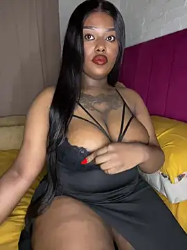 Snapshot of QUEEN_NOBUHLE_777 chatting on May 25, 2026, 11:36 pm QUEEN NOBUHLE 777 online show from May 25, 2026, 11:36 pm