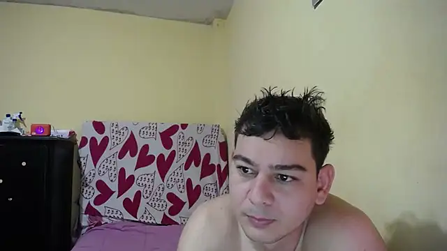 Snapshot of arvahot69 chatting on October 6, 2025, 10:38 am arvahot69 online show from October 6, 2025, 10:38 am