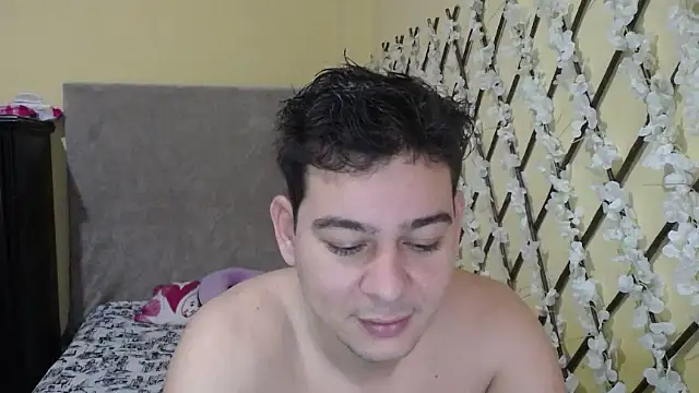 Snapshot of arvahot69 chatting on October 13, 2025, 1:02 pm arvahot69 online show from October 13, 2025, 1:02 pm