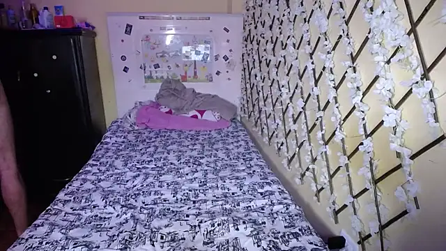 Snapshot of arvahot69 chatting on November 12, 2025, 9:07 pm arvahot69 online show from November 12, 2025, 9:07 pm