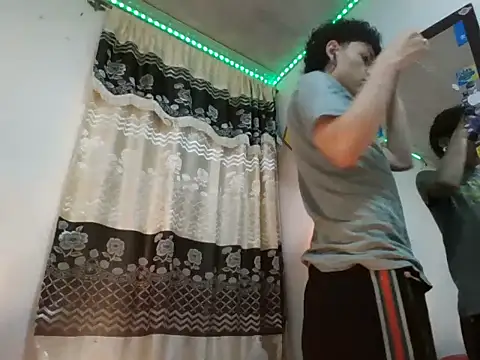 Axel rousex online show from October 11, 2025, 12:44 am