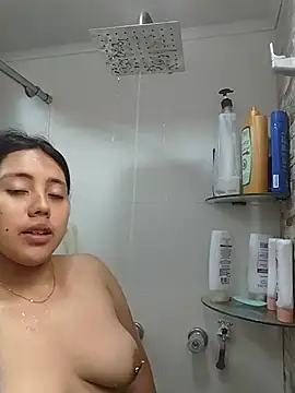 -Selene  online show from October 2, 2025, 3:04 pm