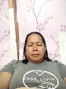 Snapshot of Babyangel6910 chatting on October 31, 2025, 1:41 pm Babyangel6910 online show from October 31, 2025, 1:41 pm