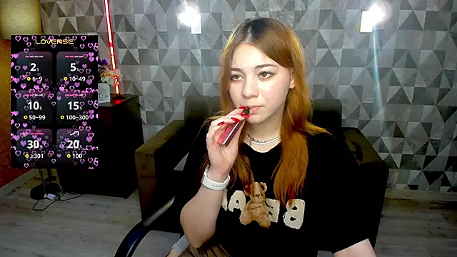 Snapshot of AnnaStills chatting on February 18, 2026, 1:07 pm AnnaStills online show from February 18, 2026, 1:07 pm