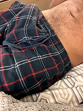 Hiuwee online show from November 26, 2025, 12:43 am