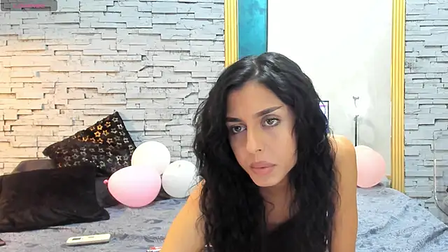 Snapshot of IshaLyn chatting on September 24, 2025, 5:36 am IshaLyn online show from September 24, 2025, 5:36 am