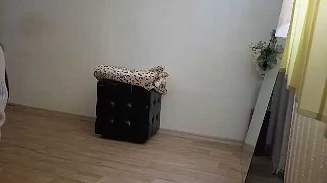 Snapshot of IsabellaHammer chatting on January 9, 2026, 11:39 am IsabellaHammer online show from January 9, 2026, 11:39 am