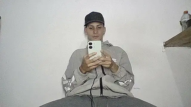 sam hottt online show from September 26, 2025, 3:13 am
